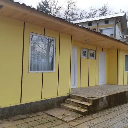 Guest house Peaceful And Tranquil Bungalow Retreat In Kamena Village Near Nature 3*